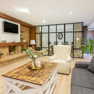 https://la-nogalera-torremolinos-centro.1costadelsol.com