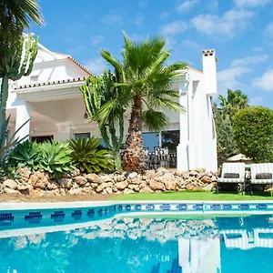 https://villa-bendex-estepona-costa-del-sol.es-andalucia.com